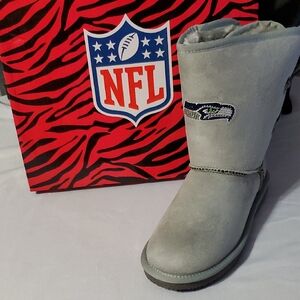 NFL Seattle Seahawks NWT Champion Ribbon Rhinestone Grey Soft Suede Boots Size 7